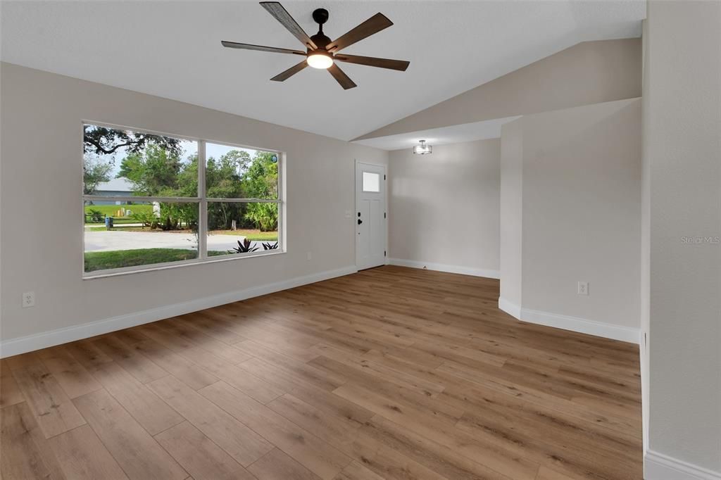 For Sale: $475,000 (3 beds, 2 baths, 1468 Square Feet)
