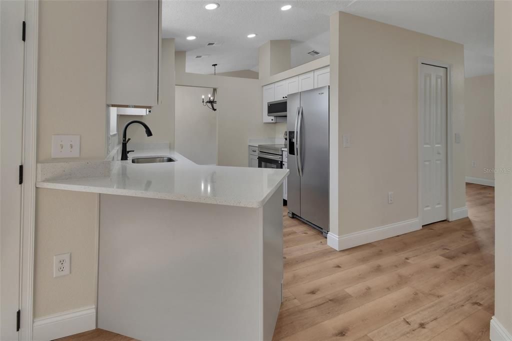 For Sale: $475,000 (3 beds, 2 baths, 1468 Square Feet)