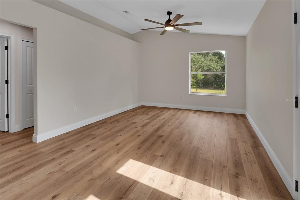 For Sale: $475,000 (3 beds, 2 baths, 1468 Square Feet)