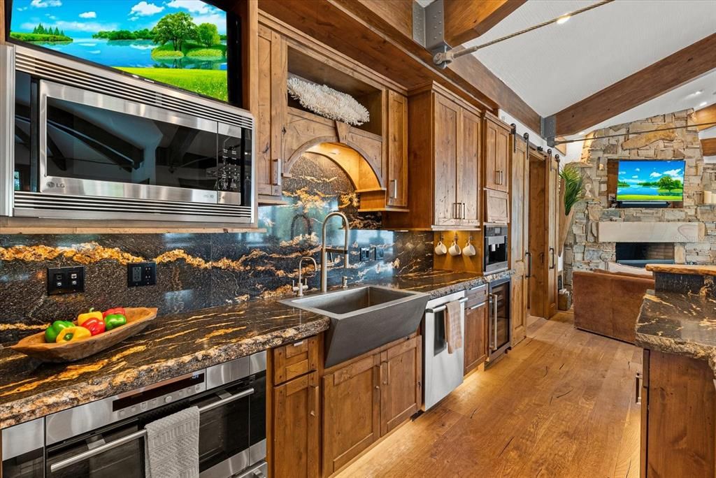 For Sale: $5,999,000 (0 beds, 0 baths, 6455 Square Feet)