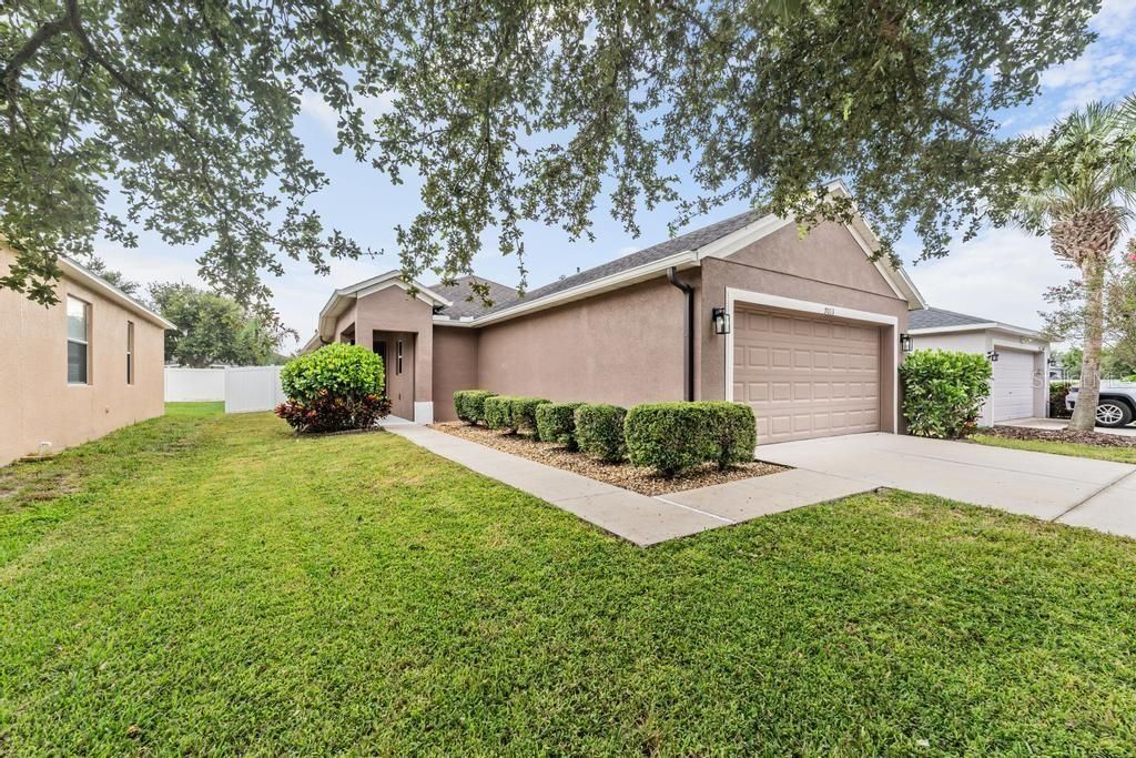 For Sale: $338,500 (3 beds, 2 baths, 1436 Square Feet)