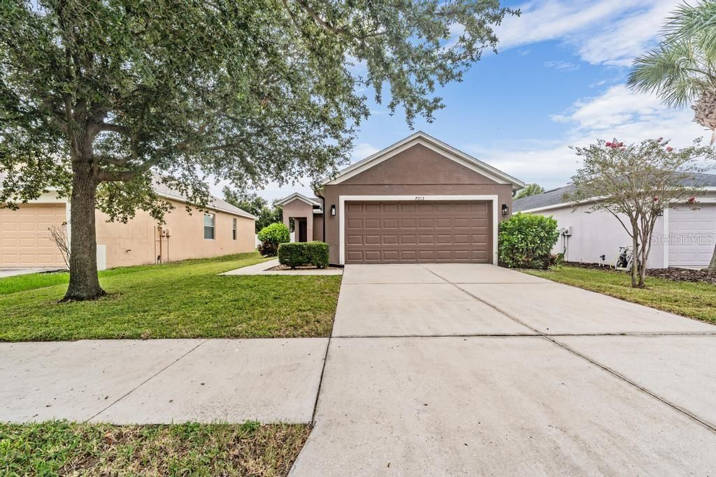 For Sale: $338,500 (3 beds, 2 baths, 1436 Square Feet)