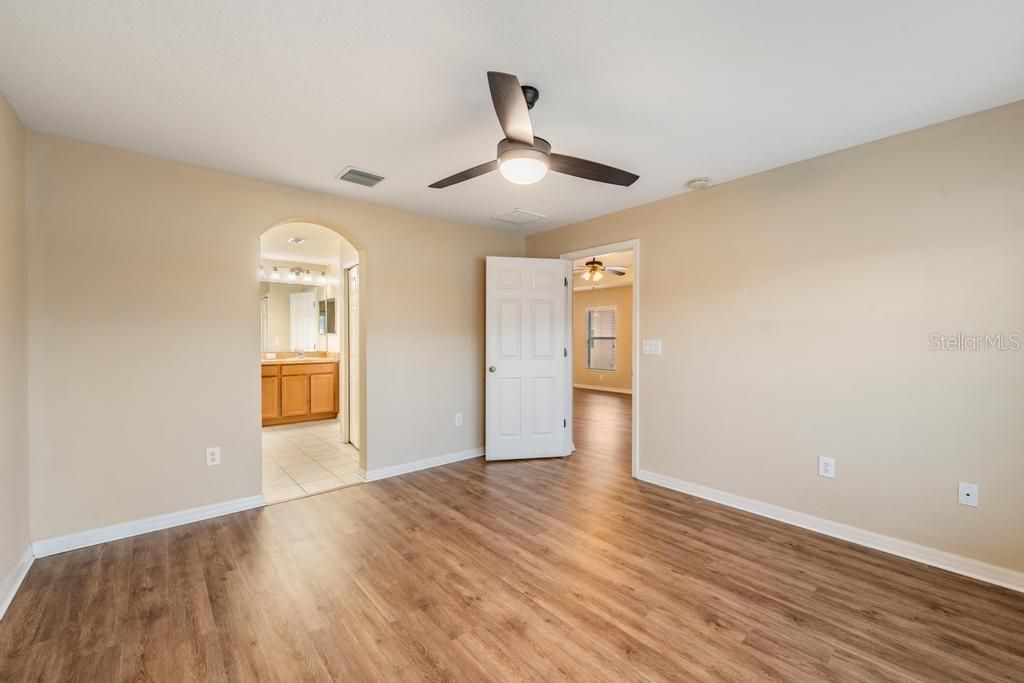 For Sale: $338,500 (3 beds, 2 baths, 1436 Square Feet)