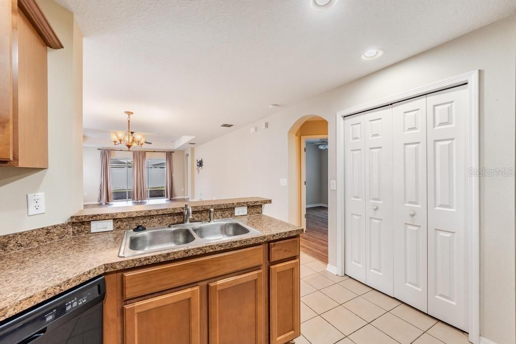 For Sale: $338,500 (3 beds, 2 baths, 1436 Square Feet)