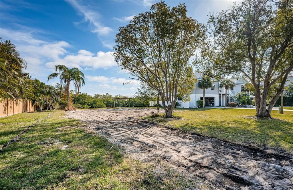 For Sale: $815,000 (0.22 acres)