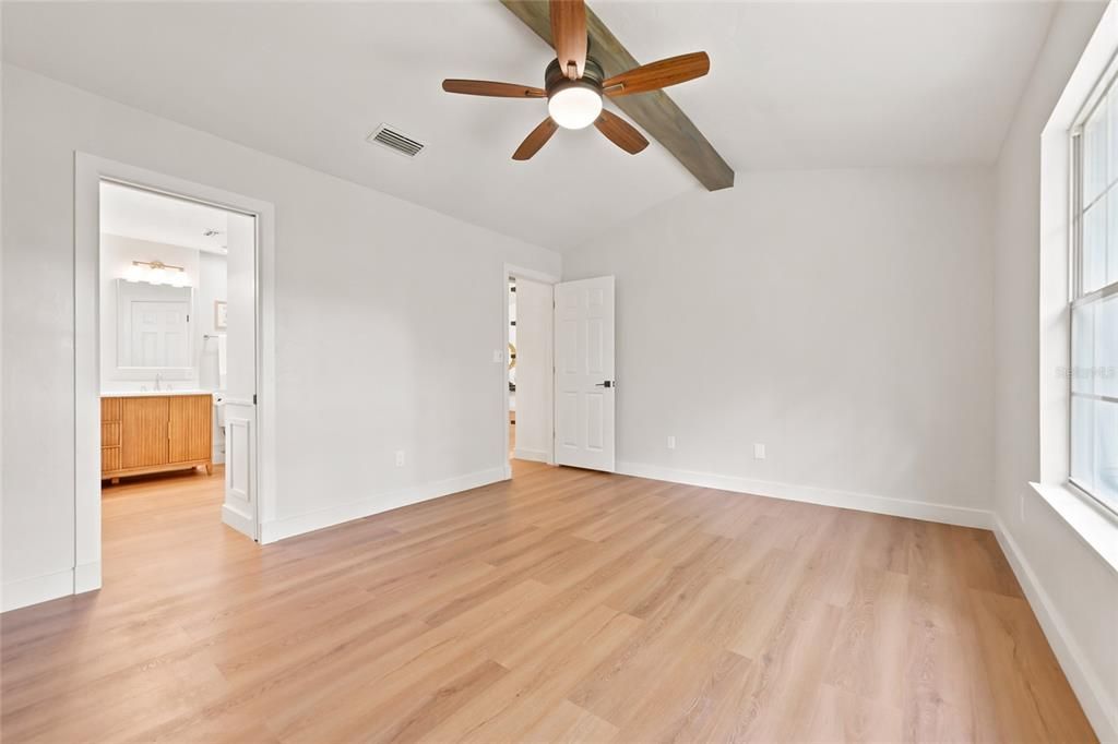 For Sale: $440,000 (3 beds, 2 baths, 1667 Square Feet)