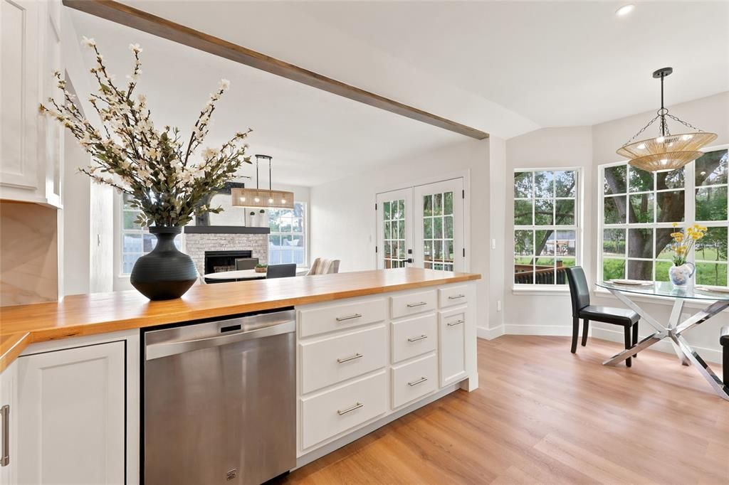 For Sale: $440,000 (3 beds, 2 baths, 1667 Square Feet)