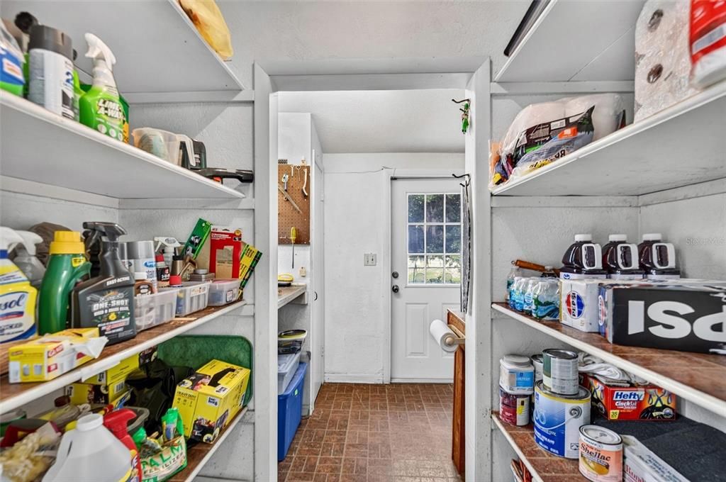 For Sale: $461,000 (3 beds, 2 baths, 2364 Square Feet)
