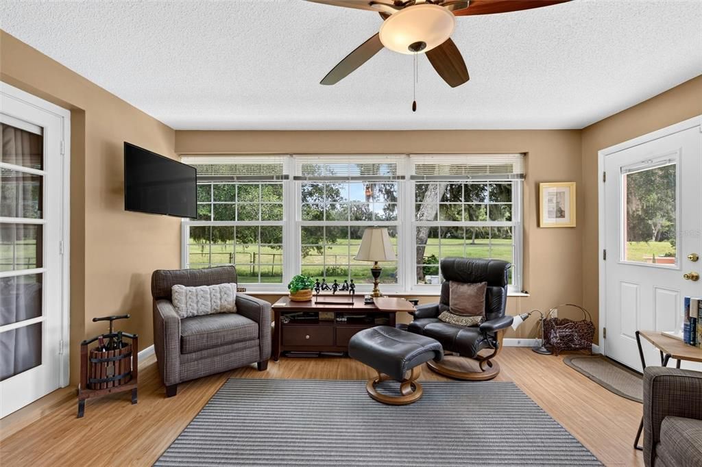 For Sale: $461,000 (3 beds, 2 baths, 2364 Square Feet)