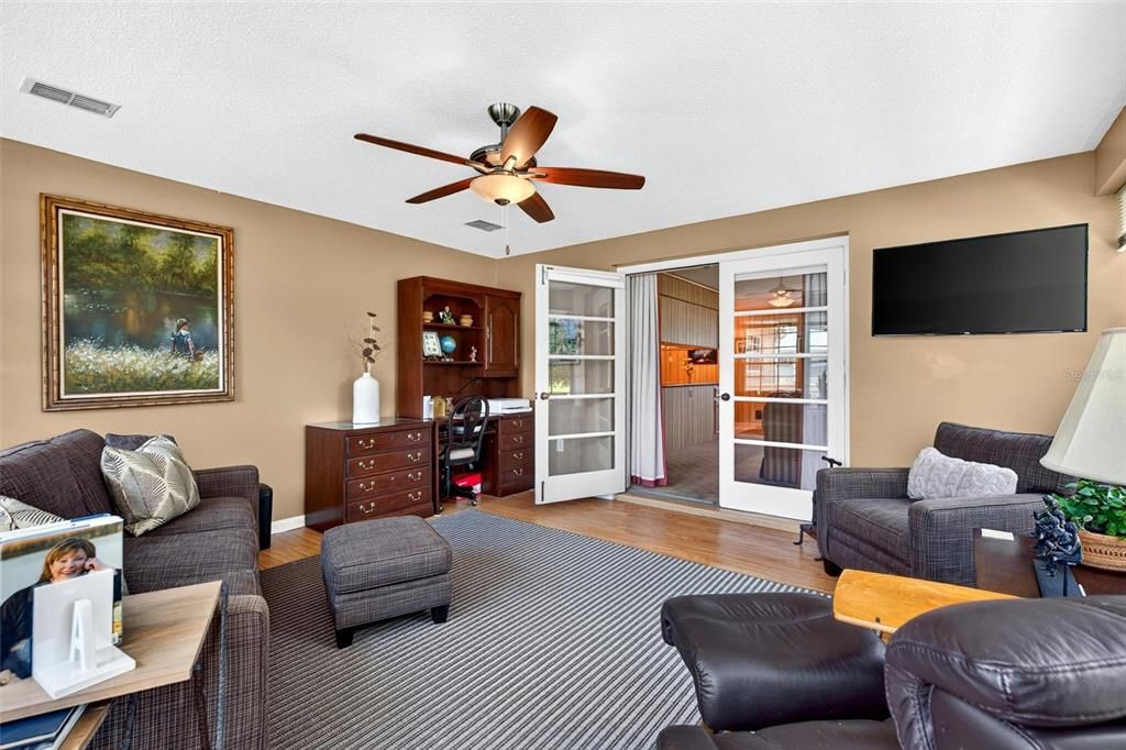 For Sale: $461,000 (3 beds, 2 baths, 2364 Square Feet)