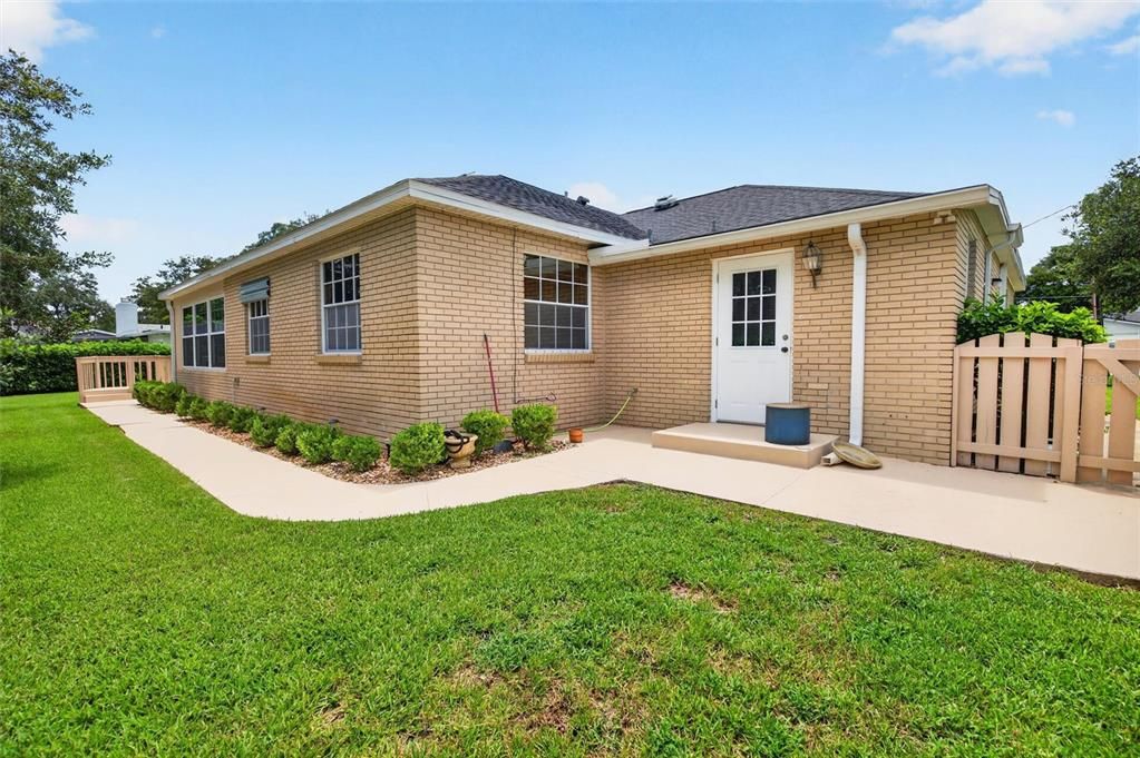 For Sale: $461,000 (3 beds, 2 baths, 2364 Square Feet)