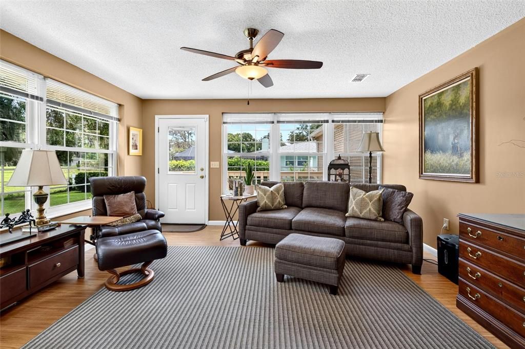 For Sale: $461,000 (3 beds, 2 baths, 2364 Square Feet)