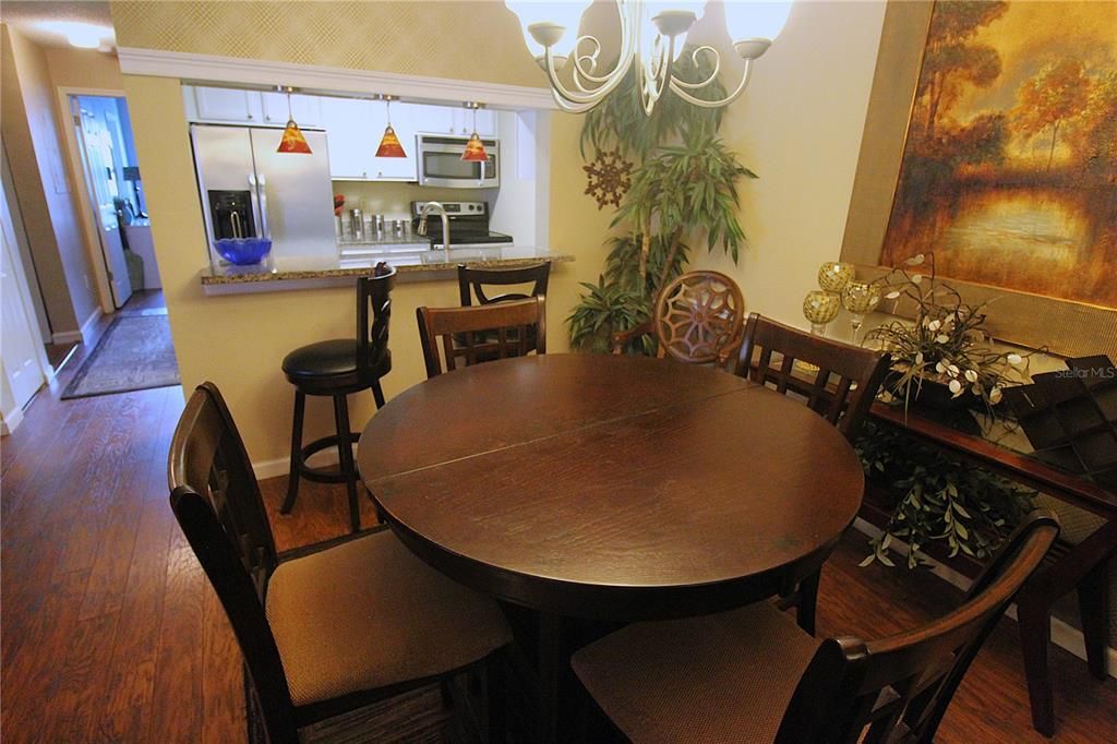 В аренду: $1,945 (2 спален, 2 ванн, 1119 Квадратных фут)