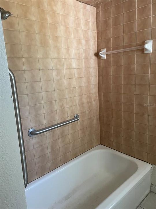 В аренду: $1,450 (2 спален, 1 ванн, 876 Квадратных фут)
