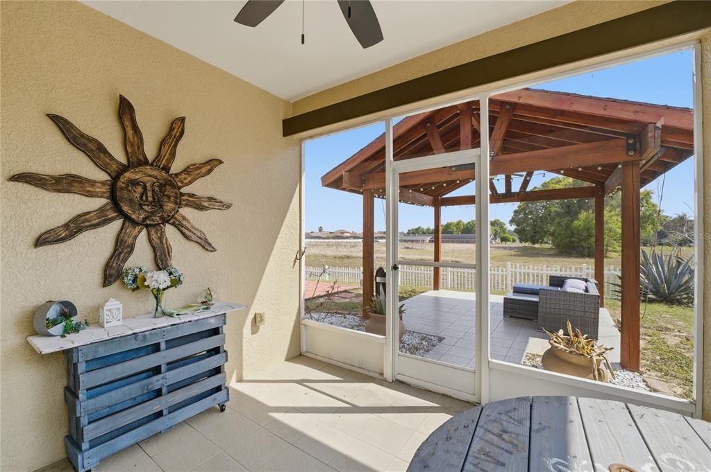 En Venta: $385,500 (3 camas, 2 baños, 1732 Pies cuadrados)