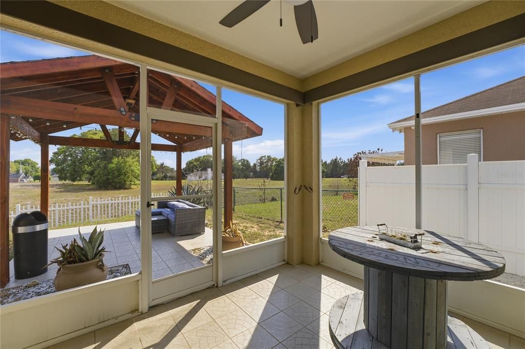 En Venta: $385,500 (3 camas, 2 baños, 1732 Pies cuadrados)
