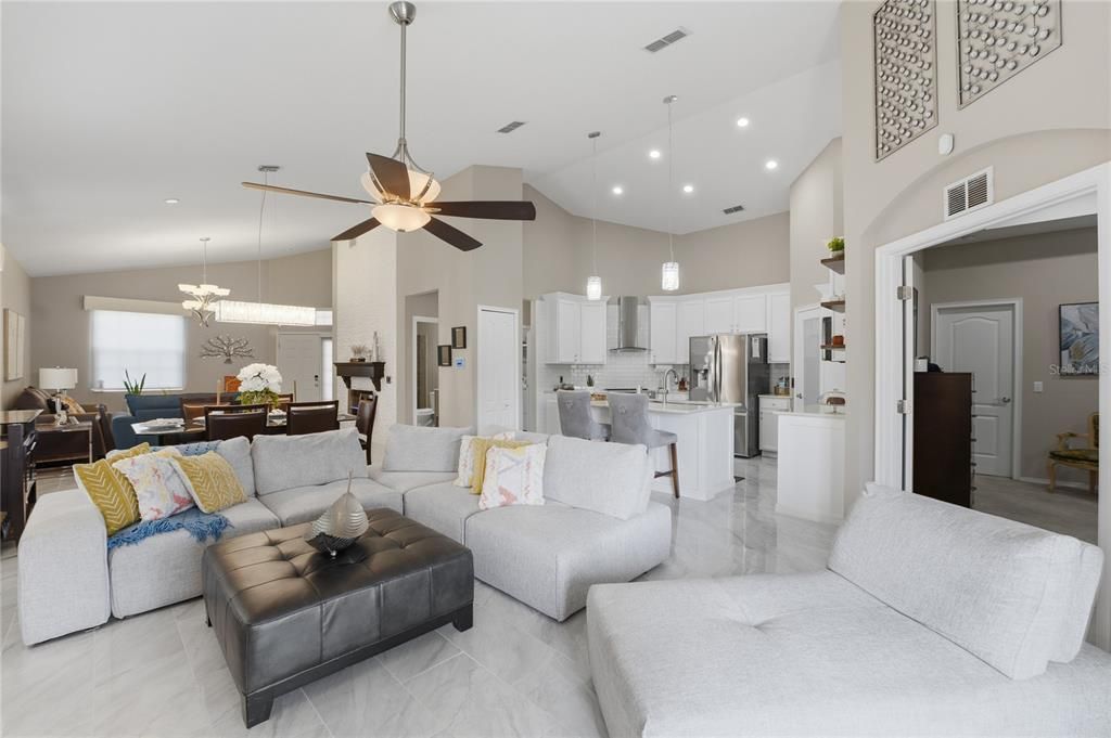 En Venta: $385,500 (3 camas, 2 baños, 1732 Pies cuadrados)