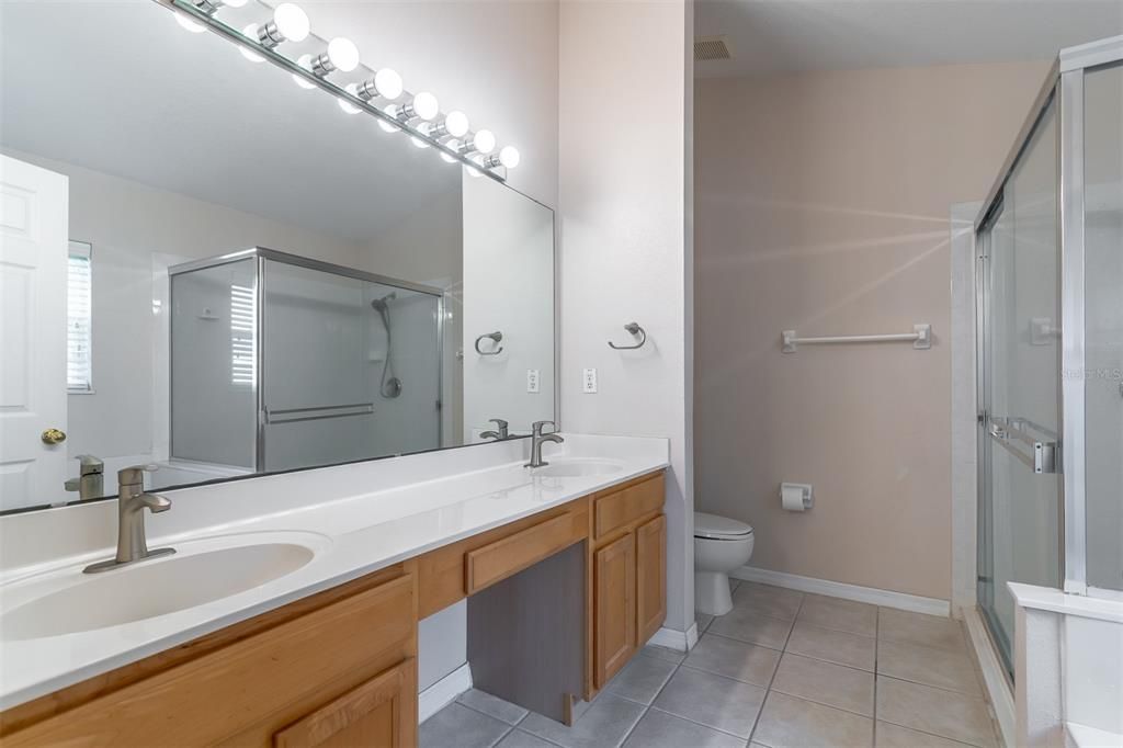 Activo con contrato: $415,000 (3 camas, 2 baños, 1471 Pies cuadrados)