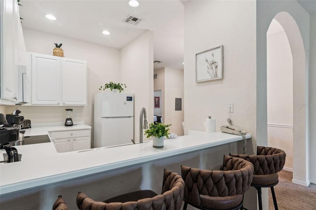 На продажу: $189,999 (3 спален, 2 ванн, 1227 Квадратных фут)