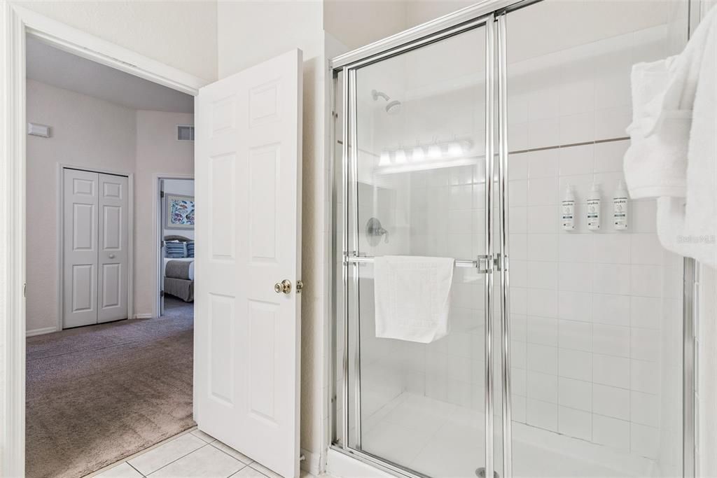 На продажу: $189,999 (3 спален, 2 ванн, 1227 Квадратных фут)