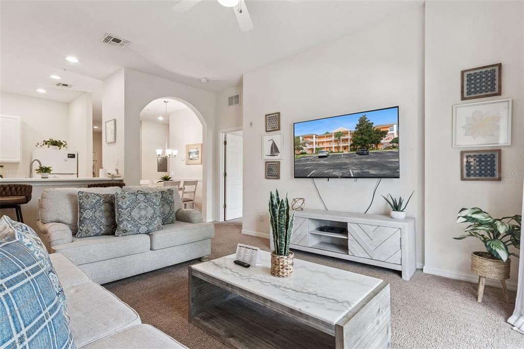 На продажу: $189,999 (3 спален, 2 ванн, 1227 Квадратных фут)