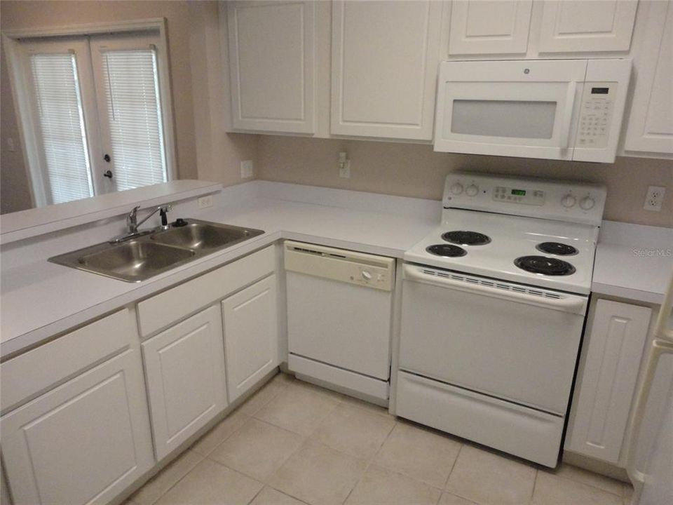 For Rent: $1,800 (2 beds, 2 baths, 1088 Square Feet)