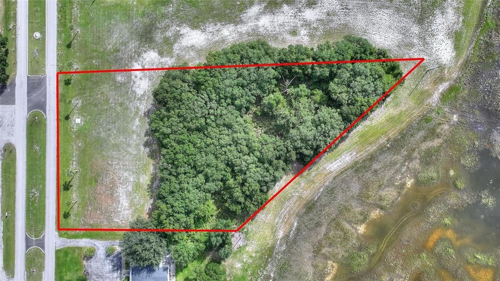 На продажу: $325,000 (1.97 acres)