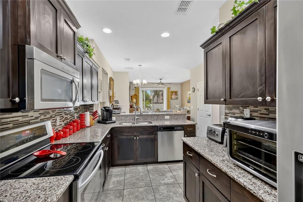 For Sale: $330,000 (3 beds, 2 baths, 1880 Square Feet)