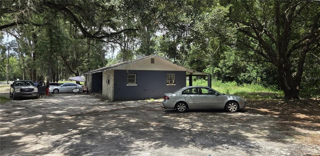 For Sale: $425,000 (8 beds, 0 baths, 2716 Square Feet)