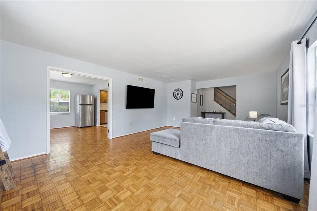 En Venta: $475,000 (4 camas, 2 baños, 2105 Pies cuadrados)