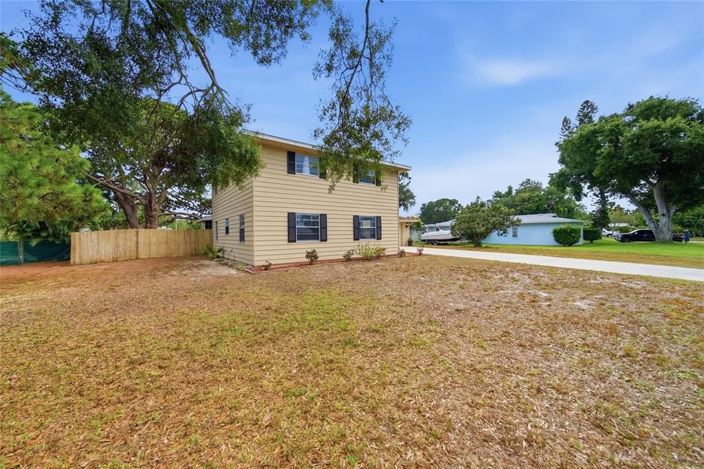 En Venta: $475,000 (4 camas, 2 baños, 2105 Pies cuadrados)