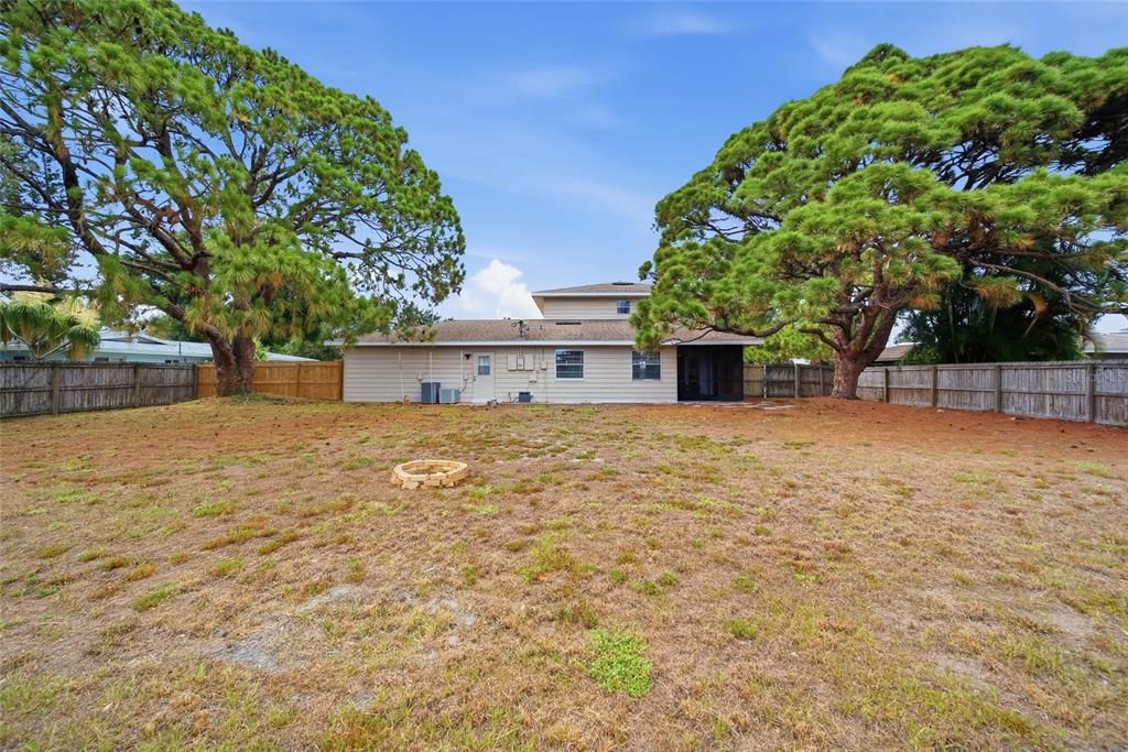 En Venta: $475,000 (4 camas, 2 baños, 2105 Pies cuadrados)