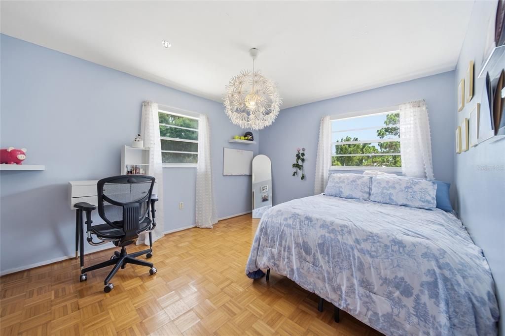 En Venta: $475,000 (4 camas, 2 baños, 2105 Pies cuadrados)