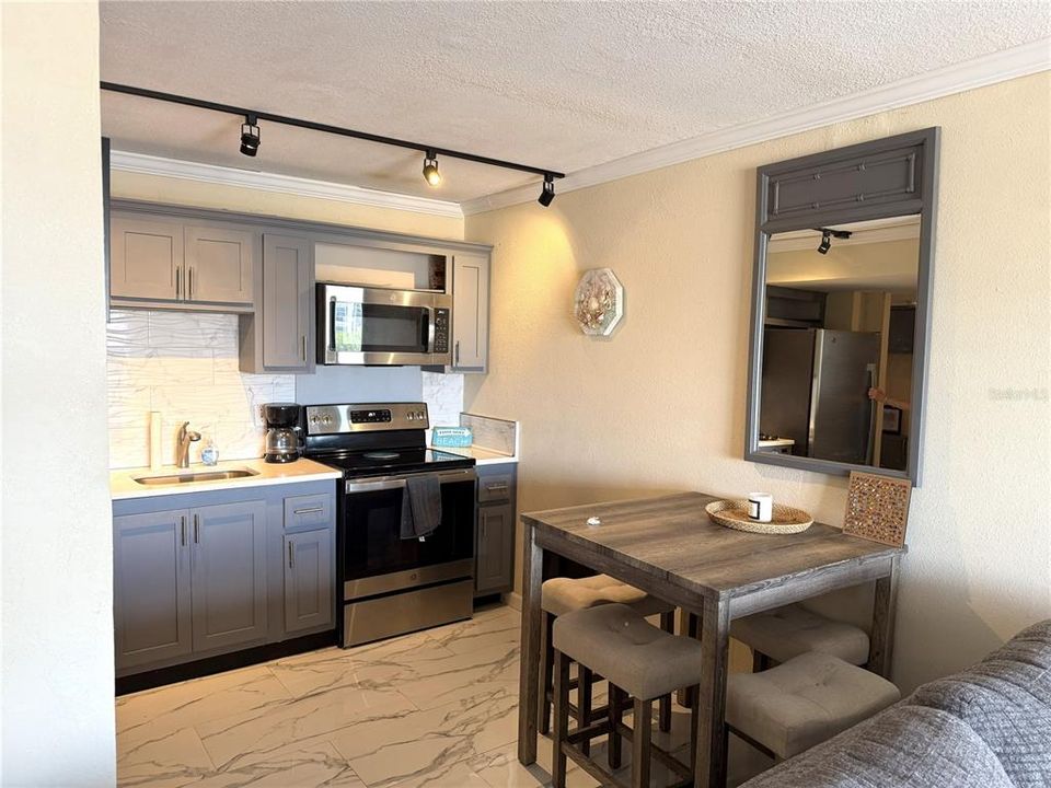 В аренду: $2,500 (1 спален, 1 ванн, 680 Квадратных фут)