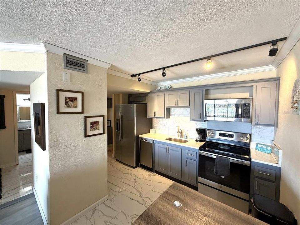 В аренду: $2,500 (1 спален, 1 ванн, 680 Квадратных фут)