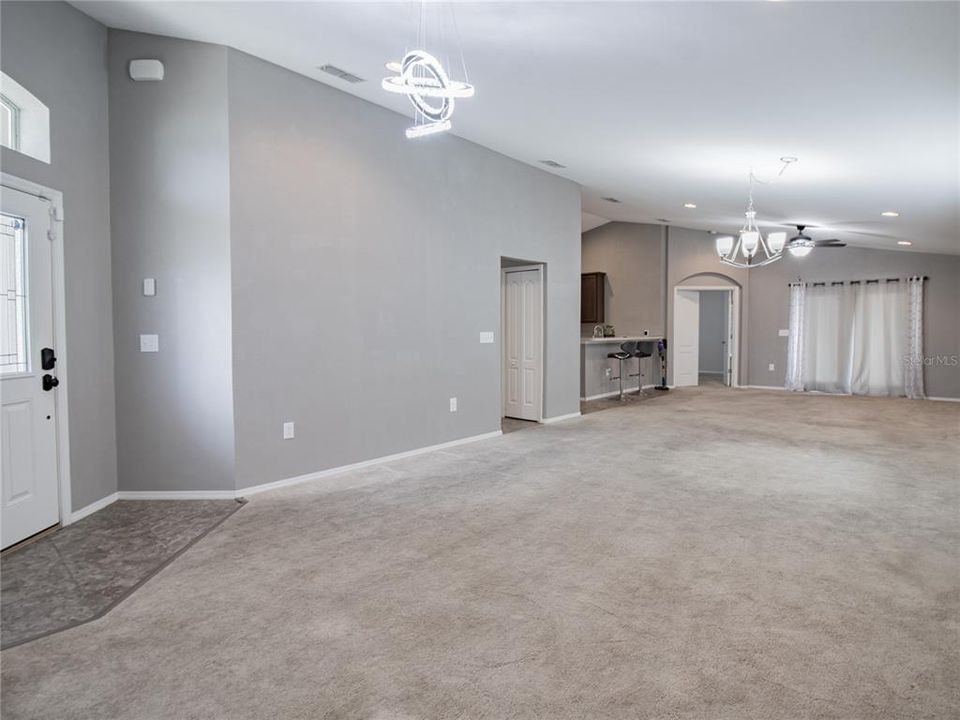 На продажу: $299,990 (3 спален, 2 ванн, 1760 Квадратных фут)