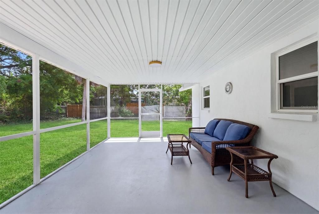 For Sale: $329,000 (3 beds, 2 baths, 1248 Square Feet)