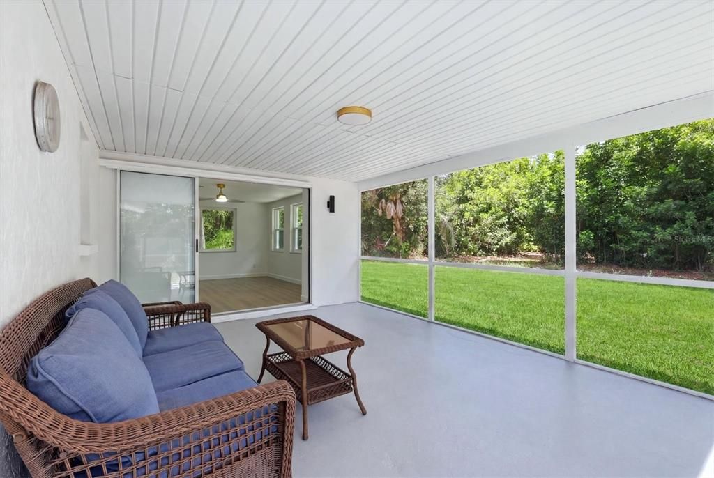 For Sale: $329,000 (3 beds, 2 baths, 1248 Square Feet)
