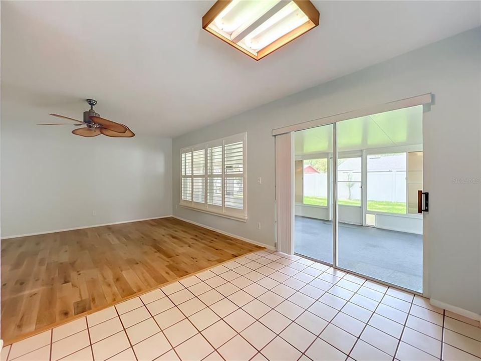 For Sale: $320,000 (3 beds, 1 baths, 1015 Square Feet)