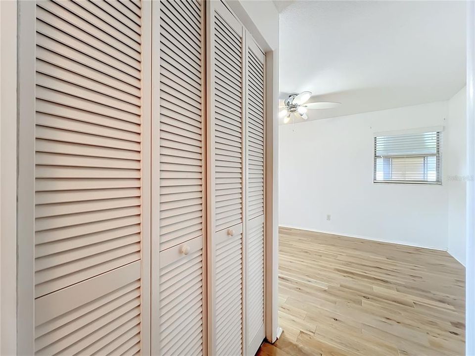 For Sale: $320,000 (3 beds, 1 baths, 1015 Square Feet)