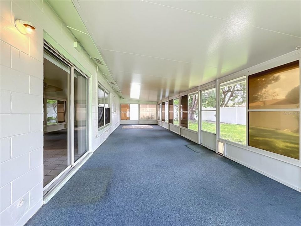 For Sale: $320,000 (3 beds, 1 baths, 1015 Square Feet)