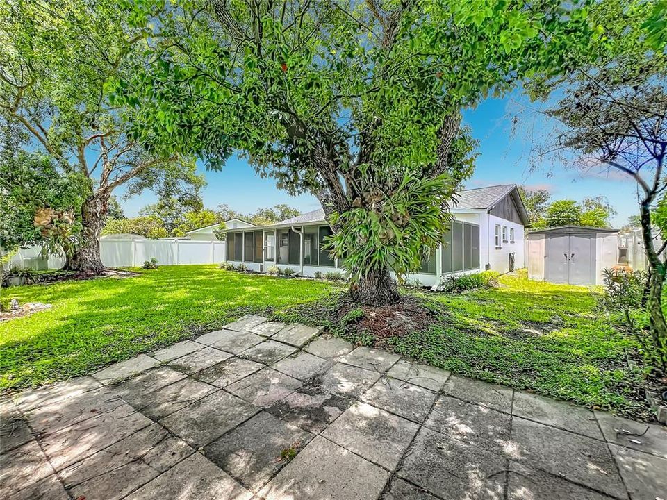 For Sale: $320,000 (3 beds, 1 baths, 1015 Square Feet)
