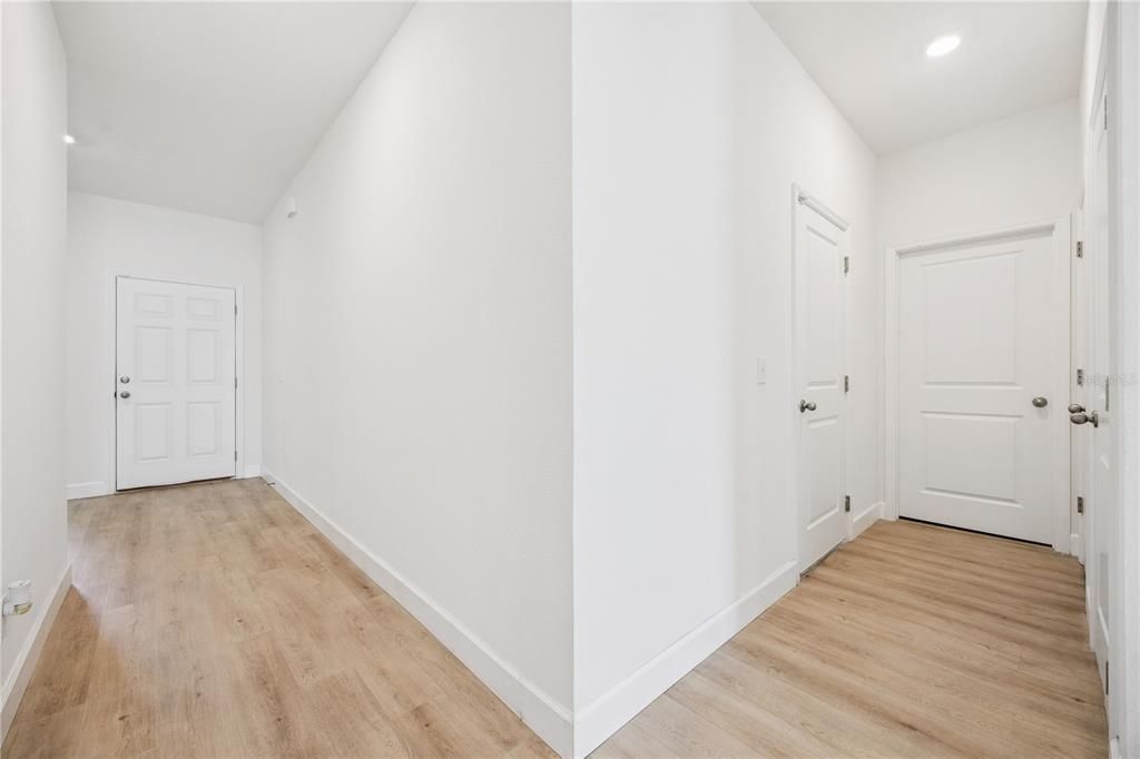 На продажу: $368,000 (3 спален, 2 ванн, 1663 Квадратных фут)