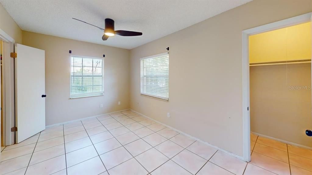 For Rent: $2,275 (5 beds, 3 baths, 1250 Square Feet)