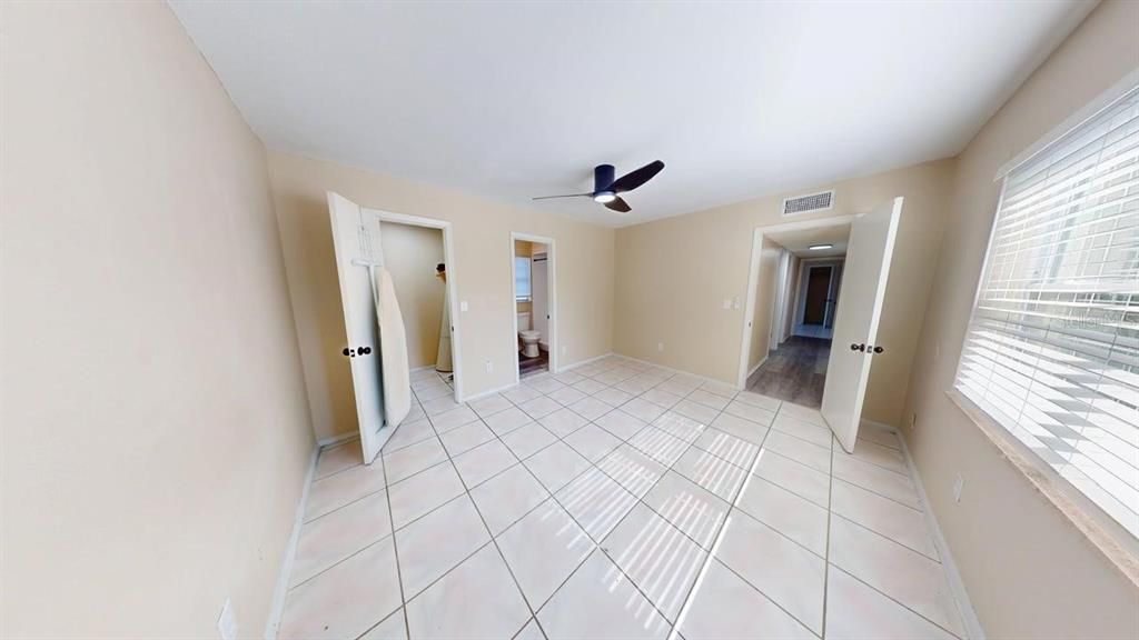 For Rent: $2,275 (5 beds, 3 baths, 1250 Square Feet)