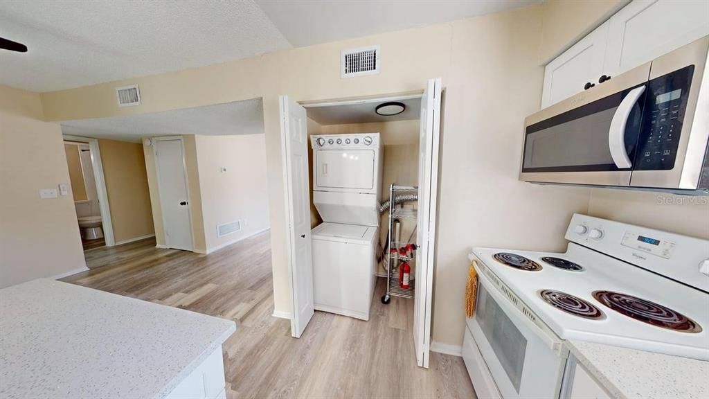For Rent: $2,275 (5 beds, 3 baths, 1250 Square Feet)