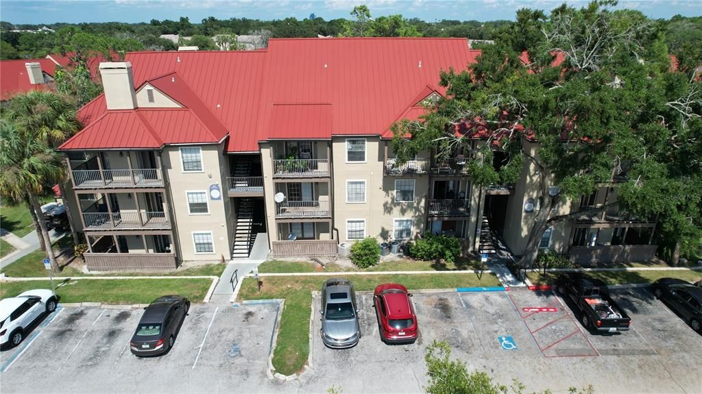 For Rent: $1,400 (1 beds, 1 baths, 674 Square Feet)