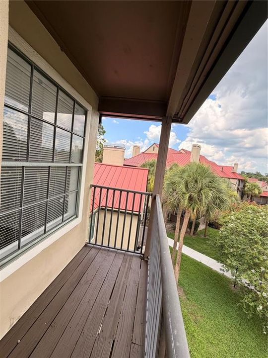 For Rent: $1,400 (1 beds, 1 baths, 674 Square Feet)