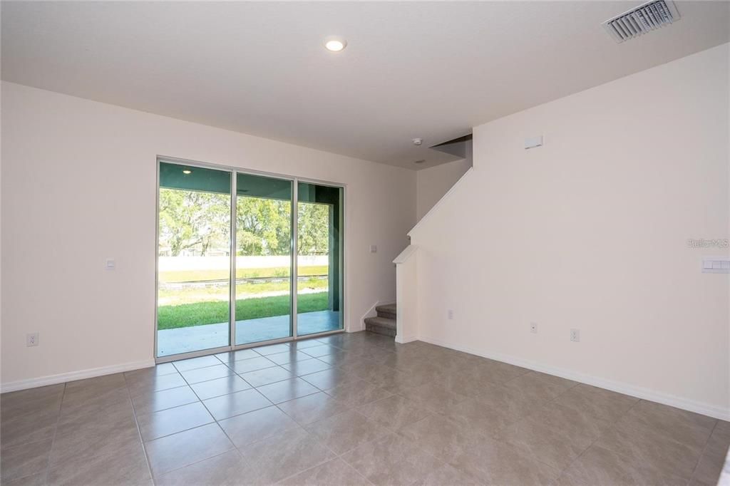 For Rent: $2,200 (3 beds, 2 baths, 1673 Square Feet)