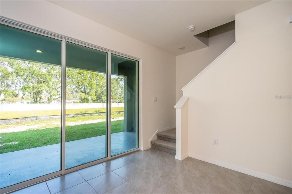 For Rent: $2,200 (3 beds, 2 baths, 1673 Square Feet)